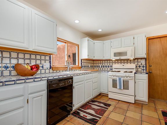 5th image of 2504 Siringo Ln