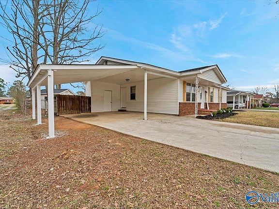 3rd image of 120 Cecil St SW