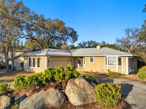 11585 Linnet Ct, Penn Valley, CA 95946