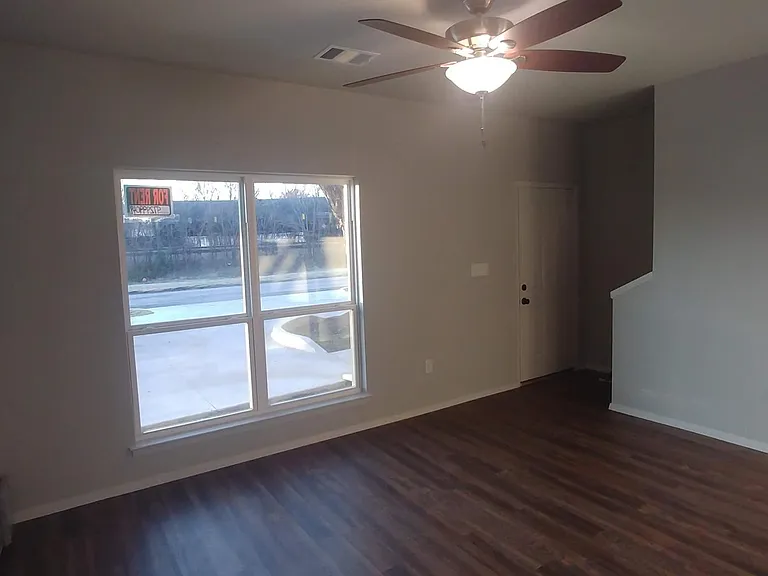 620 Railroad Ave #104 — Photo 5