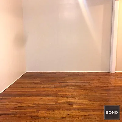 Rented by Bond New York | media 13