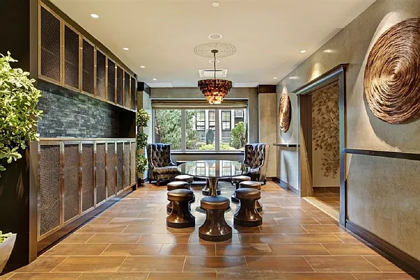 Sold by Renetta Real Estate | media 52