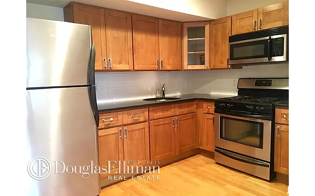 Rented by Douglas Elliman | media 22