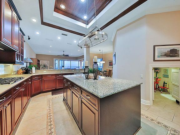 5th image of 2720 Harbor Ct