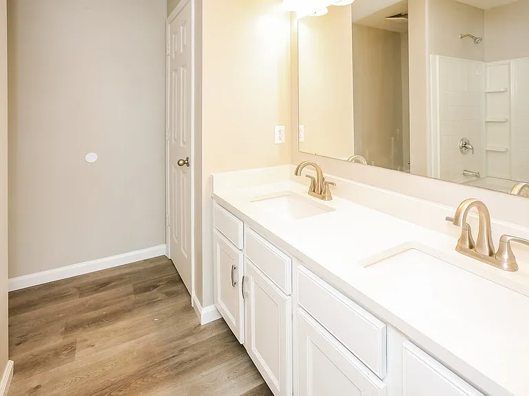 4557 Walcott Dr — Photo 10