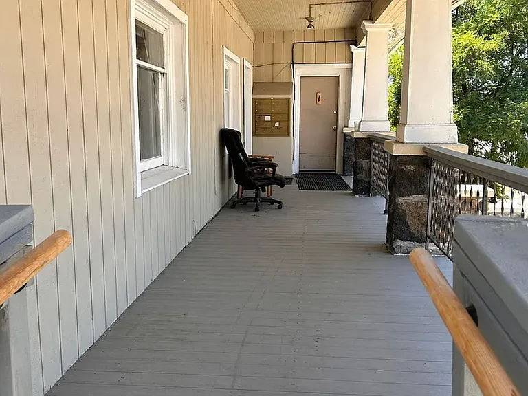 213 Cedar St #3 — Photo 9