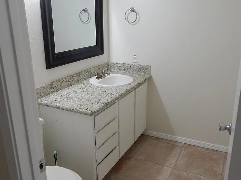 2374 Caringa Way — Photo 31