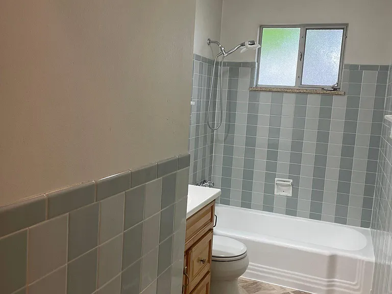 Comanche Dr — Photo 10