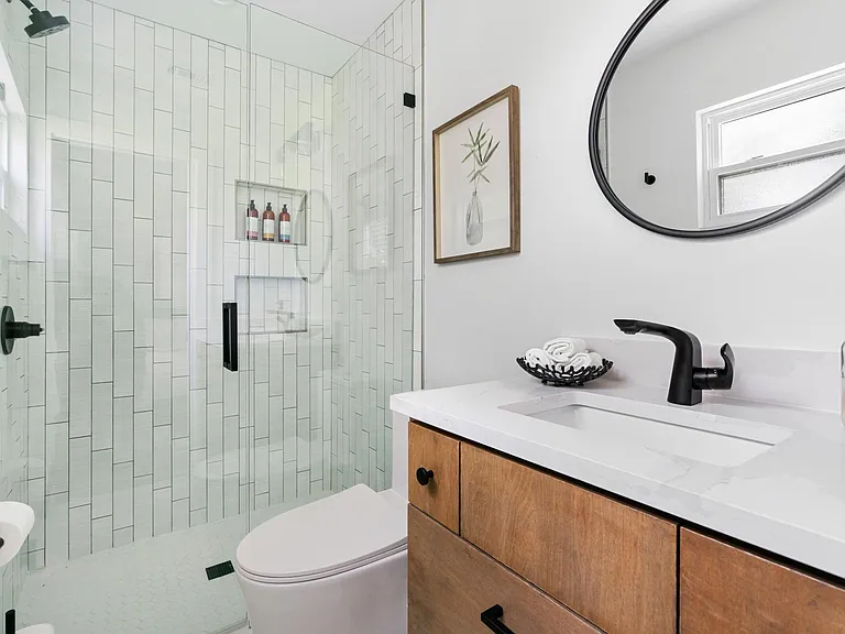 2102 Falcon Hill Dr — Photo 29