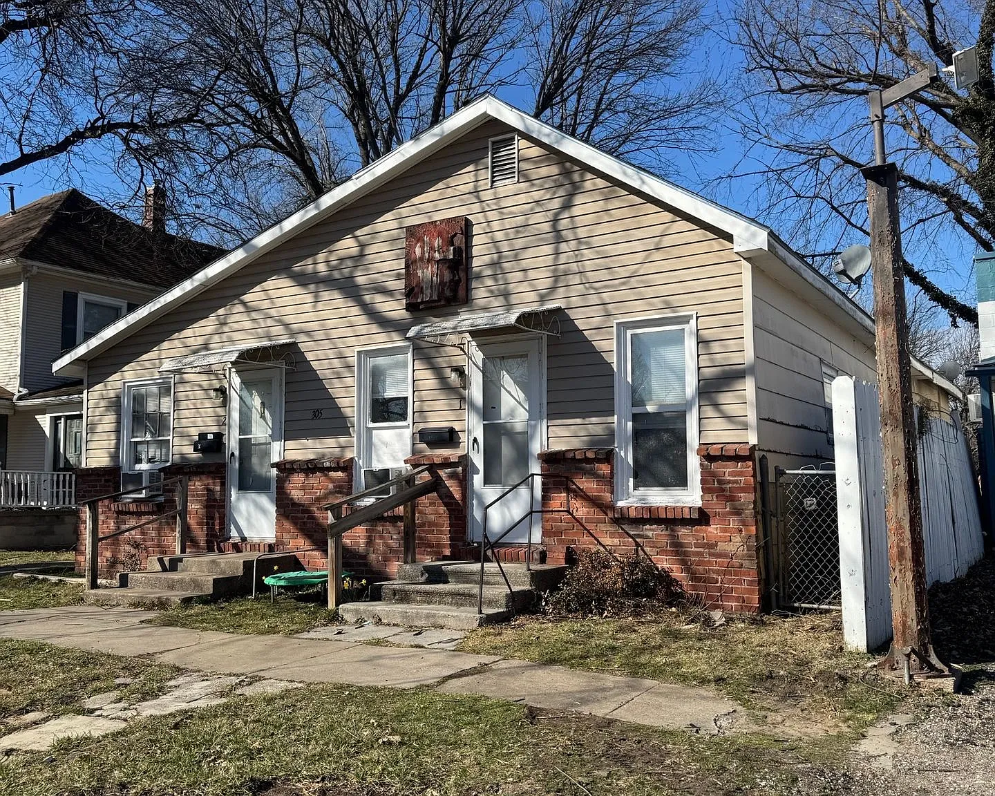 Renovated 1BR | Dogs & Cats Welcome | Water & Trash Included | Columbus KS — Photo 3