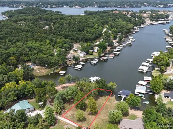 5 Sparkling Water Cir, Sunrise Beach, MO 65079