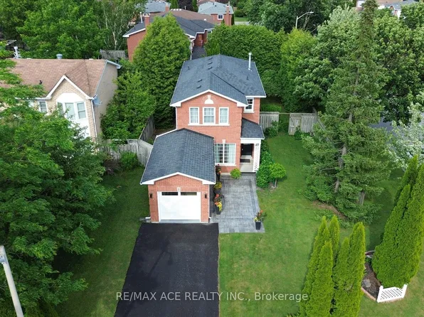 1 Aldcroft Cres, Clarington, ON L1C 4P2