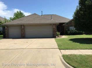 512 Loyd Ln, Moore, OK 73160