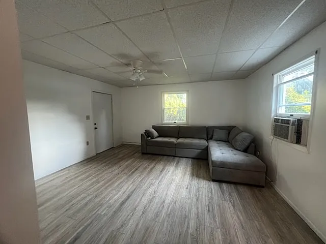 117 E High St — Photo 2
