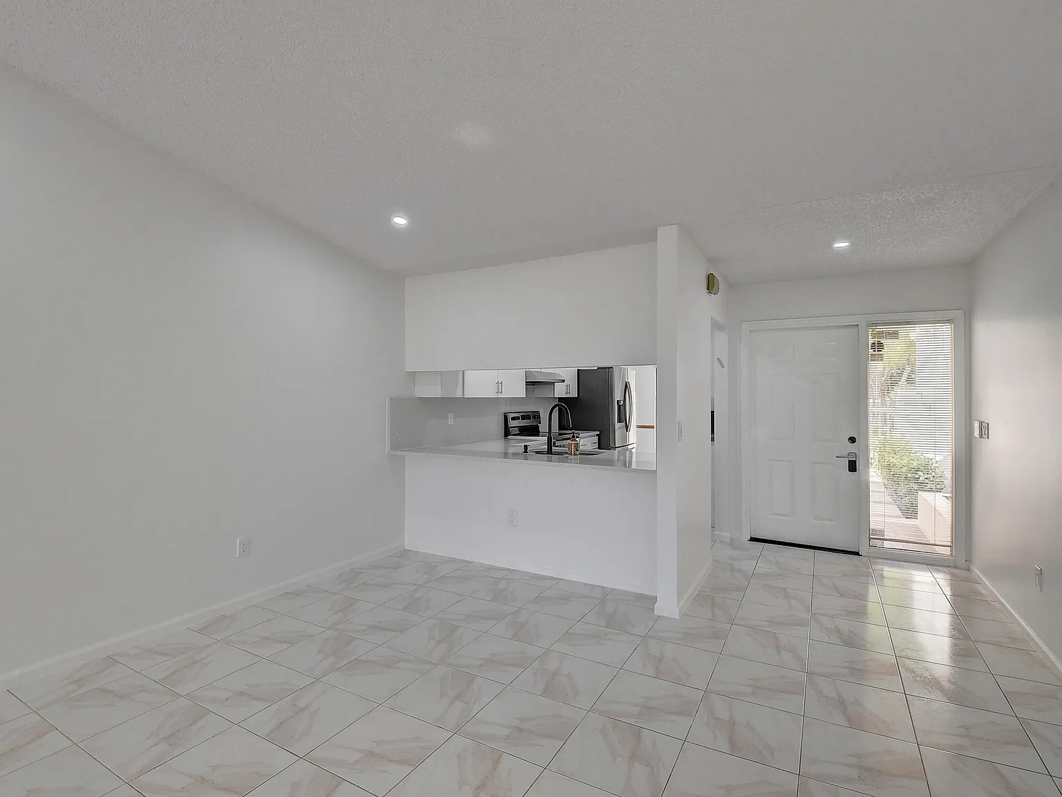 2 bed, 2.0 bath, 1276 sqft, $3,200 — Photo 4
