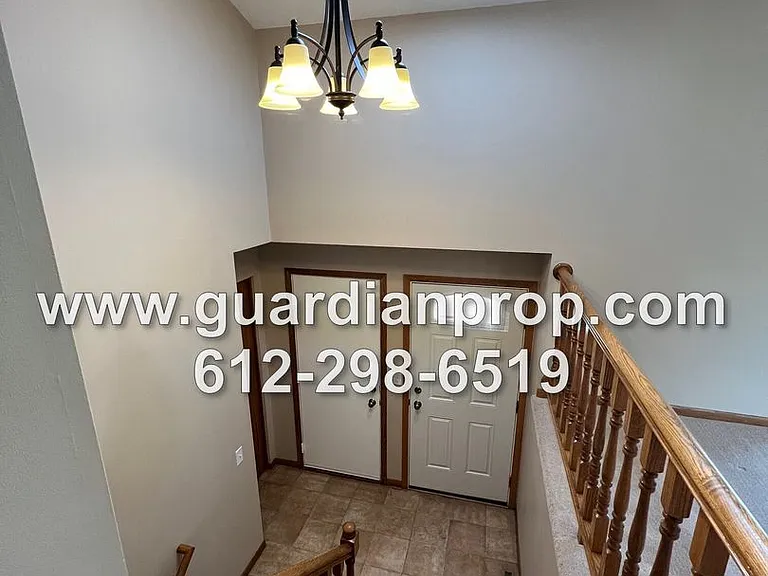 2820 Blue Ridge Dr — Photo 12