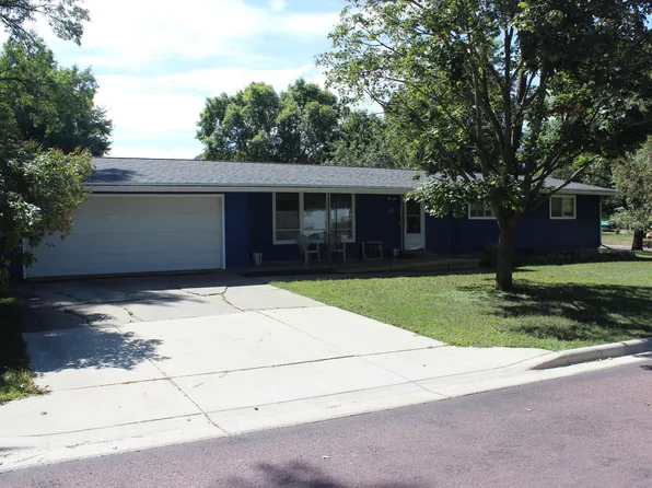 118 Smith Dr, Blue Earth, MN 56013
