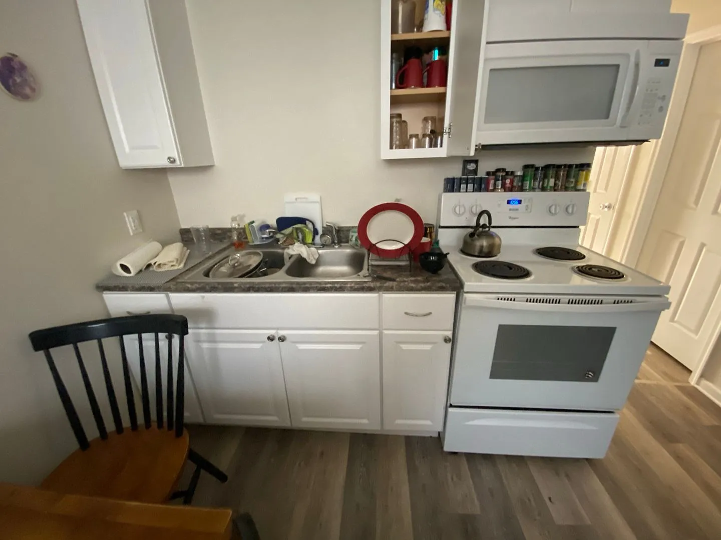 Albemarle Ave Apartments — Photo 3