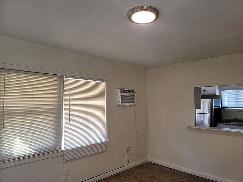 1st image of 2065-2081 15th Ave