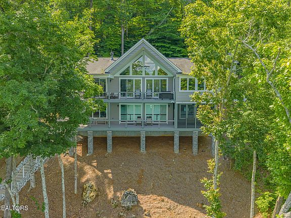 3rd image of 1779 Cove Pointe Rd