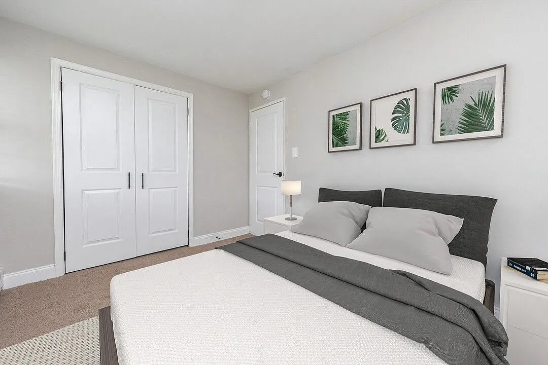 Canterbury Apartments — Photo 4