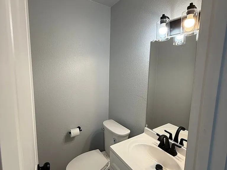4004 Scruggs Dr — Photo 6