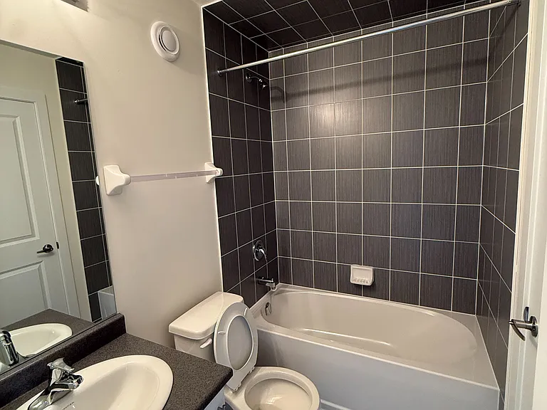 15100 Yonge St #212 — Photo 26