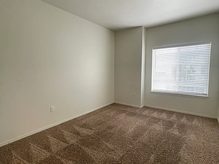 Fountain Valley Apartments — Photo 27