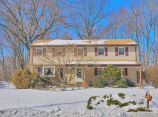 7 Beauregard Ter, Congers, NY 10920