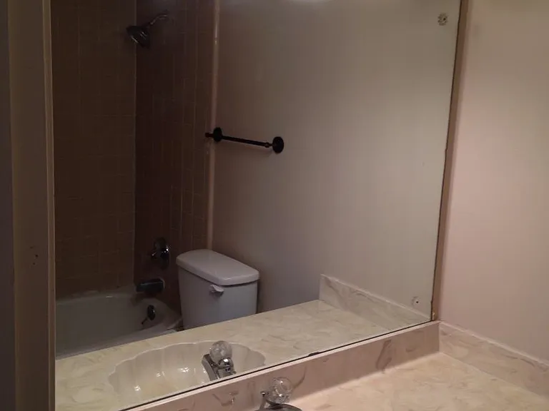 720 Clarington Dr — Photo 4