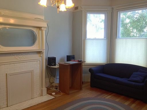 3rd image of 644 Clayton St
