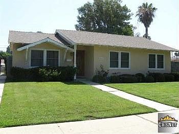 1st image of 7908 Woodlake Ave