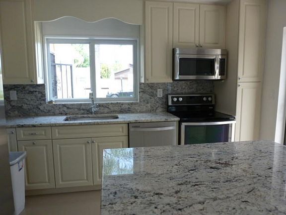 4th image of 5855 Mirror Lakes Blvd