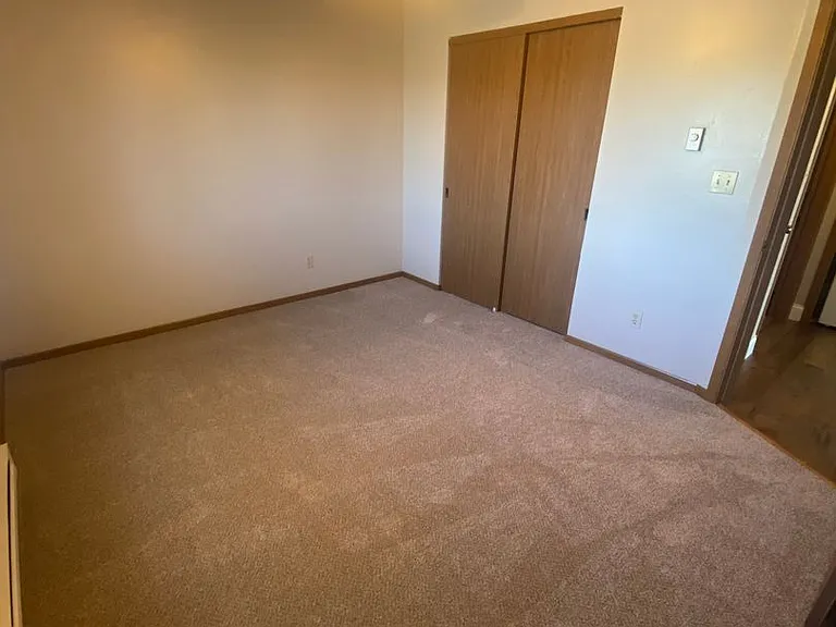 W201N16633 Hemlock St #3 — Photo 15