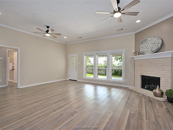 5th image of 1108 Harrisonburg Ln