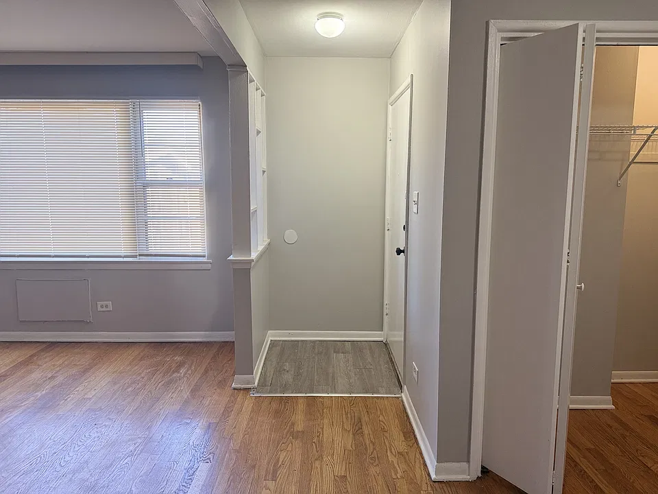 7824 S South Shore Dr #3D