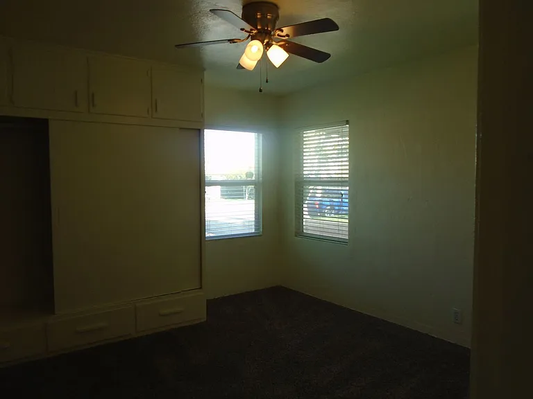 2714 Cedar St — Photo 7