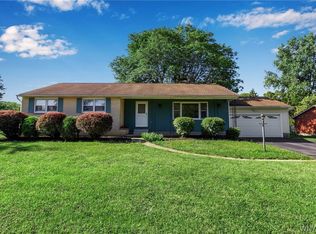 5278 Mayfield Ct, Clarence, NY 14031