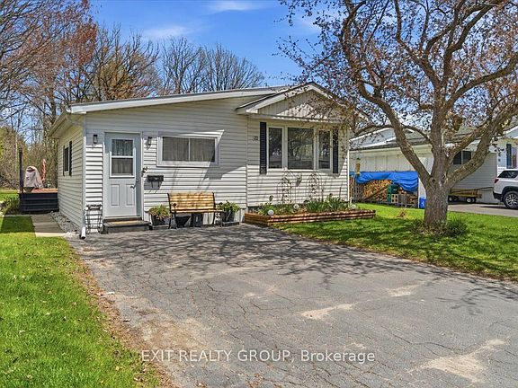 3rd image of 22 Linden Blvd