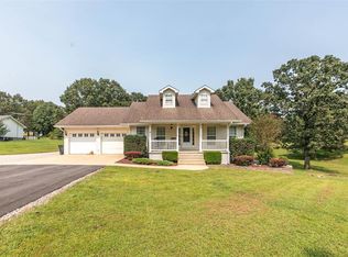 329 Stone Creek Dr, Poplar Bluff, MO 63901