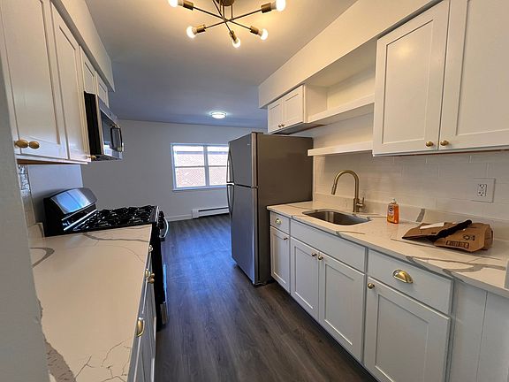 3rd image of 550 Washington Ave #20E