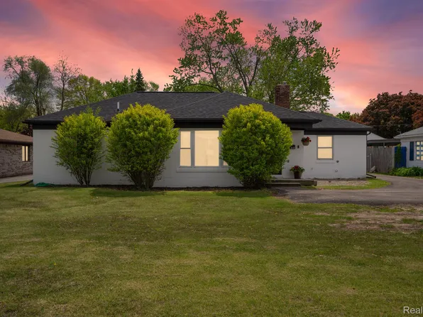 2017 W Forteen Mile Rd, Royal Oak, MI 48073
