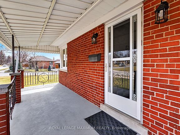 2nd image of 124 Tavistock Rd