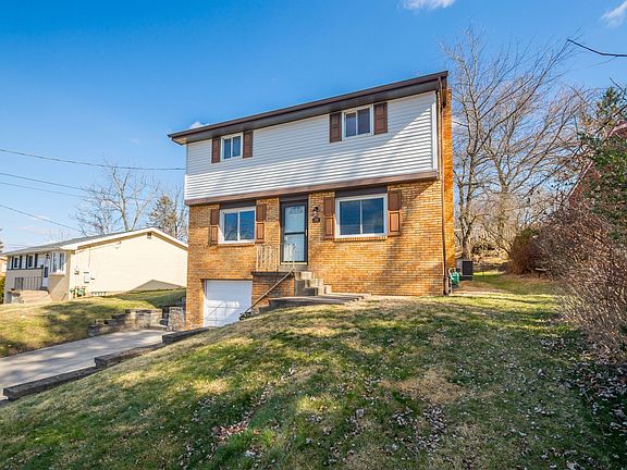 3rd image of 743 Elm Dr