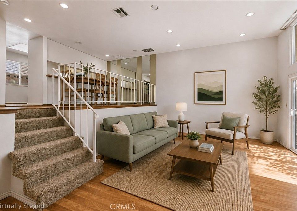 1st image of 17943 Magnolia Blvd APT 16