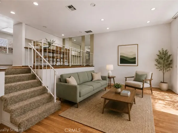 17943 Magnolia Blvd APT 16, Encino, CA 91316