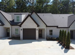 1100 Arcadia Ave #303, Auburn, AL 36830