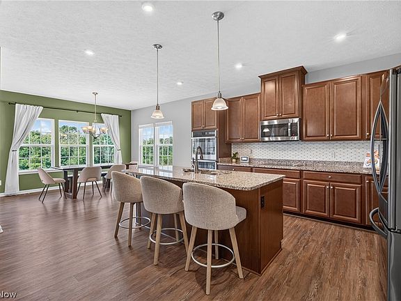 5th image of 8492 Raya Ln