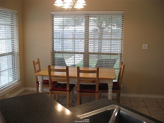 5th image of 1001 Bougainvillea St