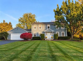 2 Thomas Maria Cir, Webster, NY 14580